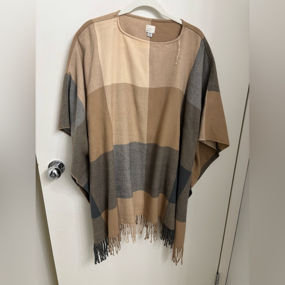 A New Day poncho - one size fits most - Picture 2 of 9